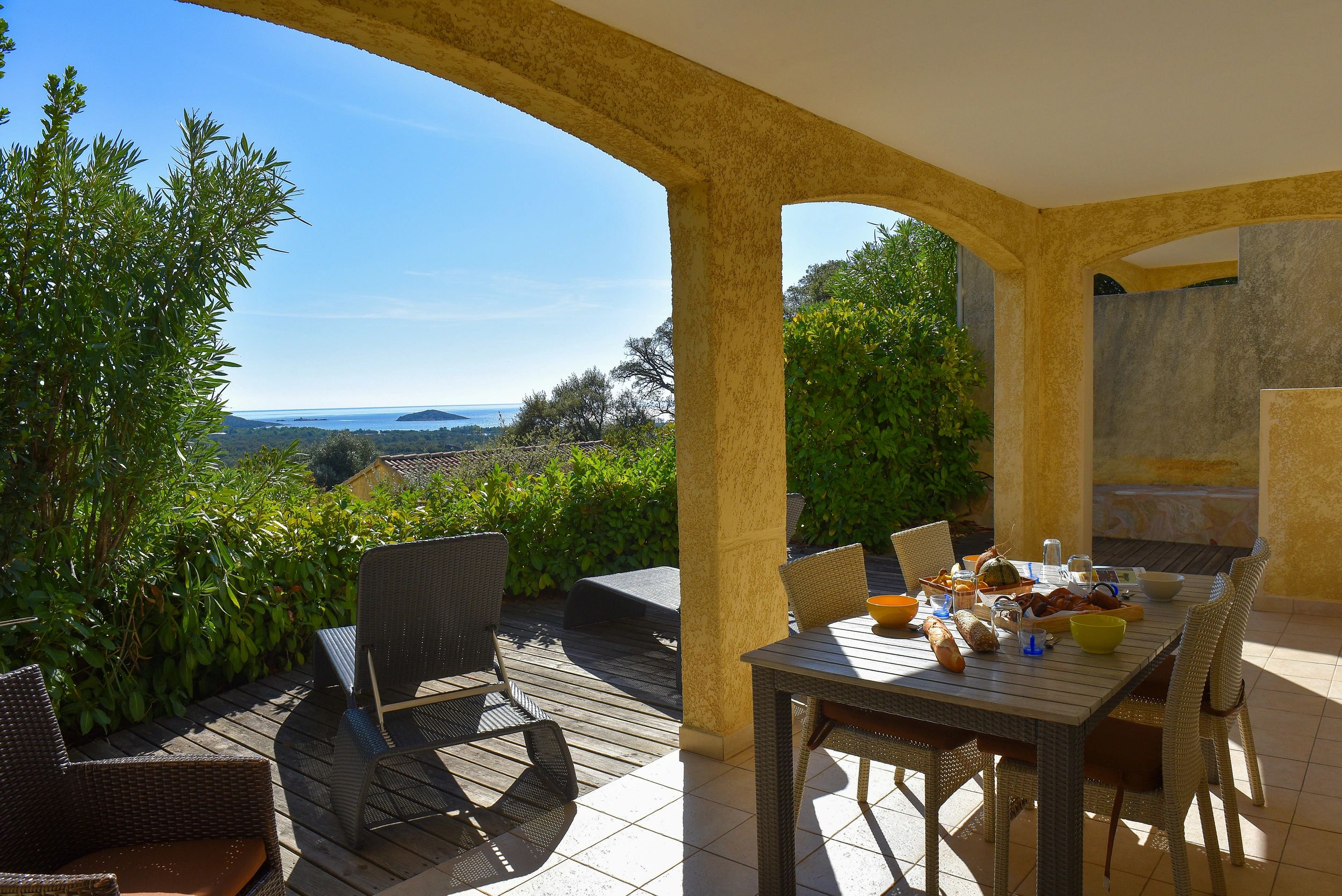 Villa di lusso nel sud della Corsica con vista sul mare