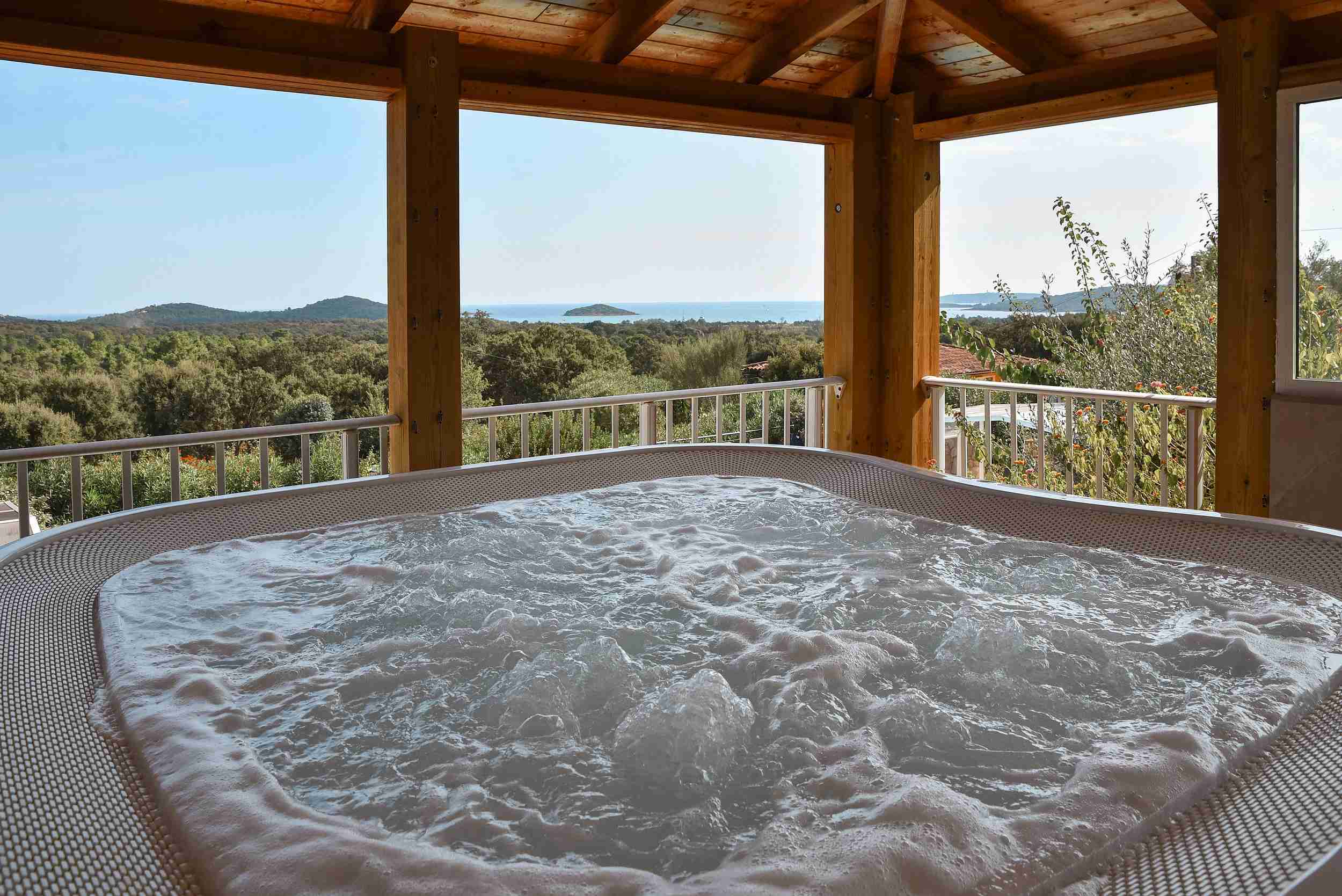 Villa with jacuzzi at the 4-star Chiar' Di Luna residence in Porto-Vecchio