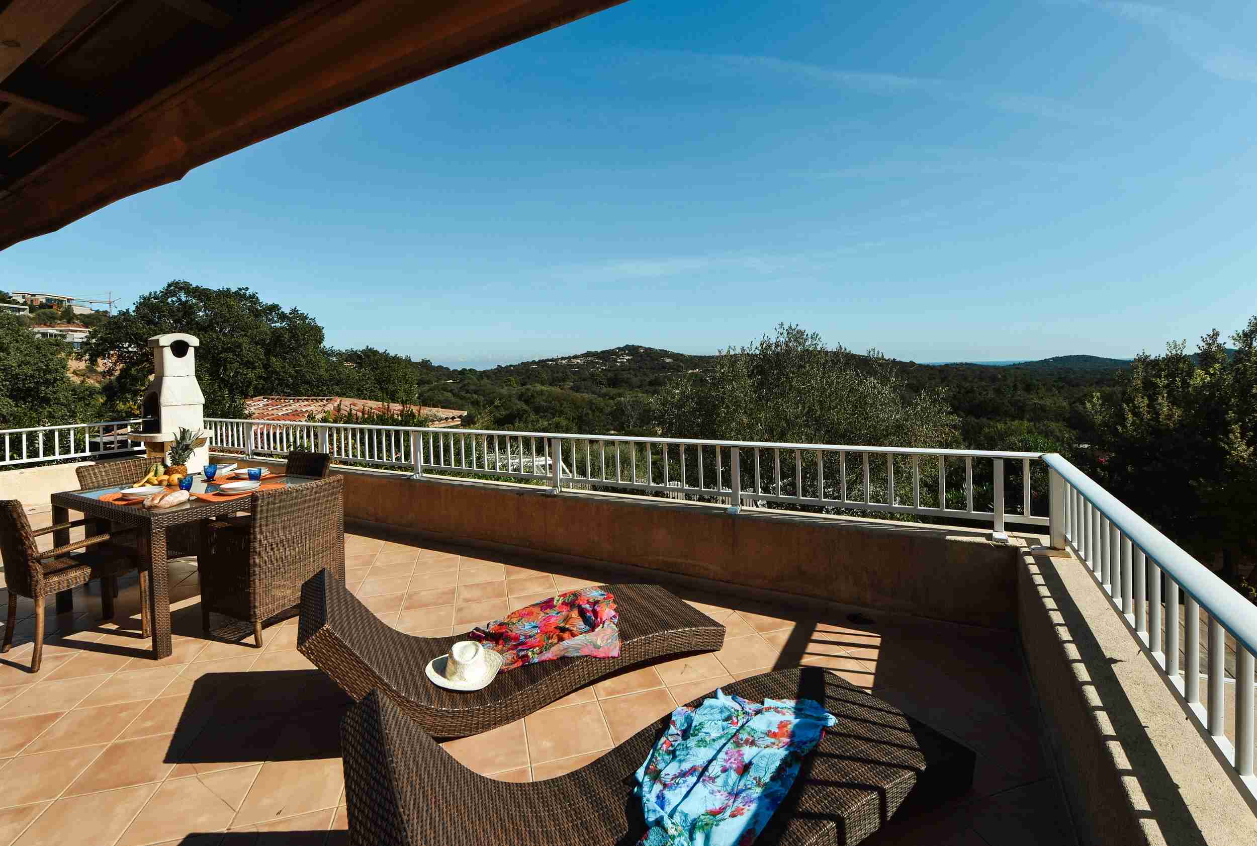 Large terrace with sea view at the Chiar' Di Luna residence in Porto-Vecchio