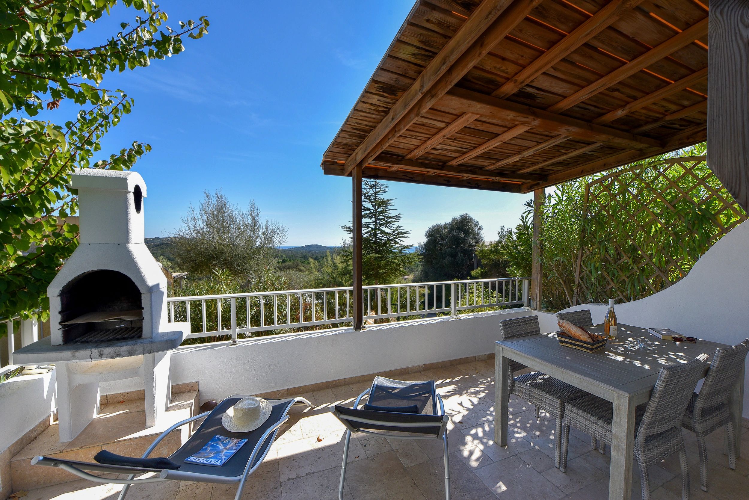 Louer une villa pour 4 à 6 personnes à Porto-Vecchio