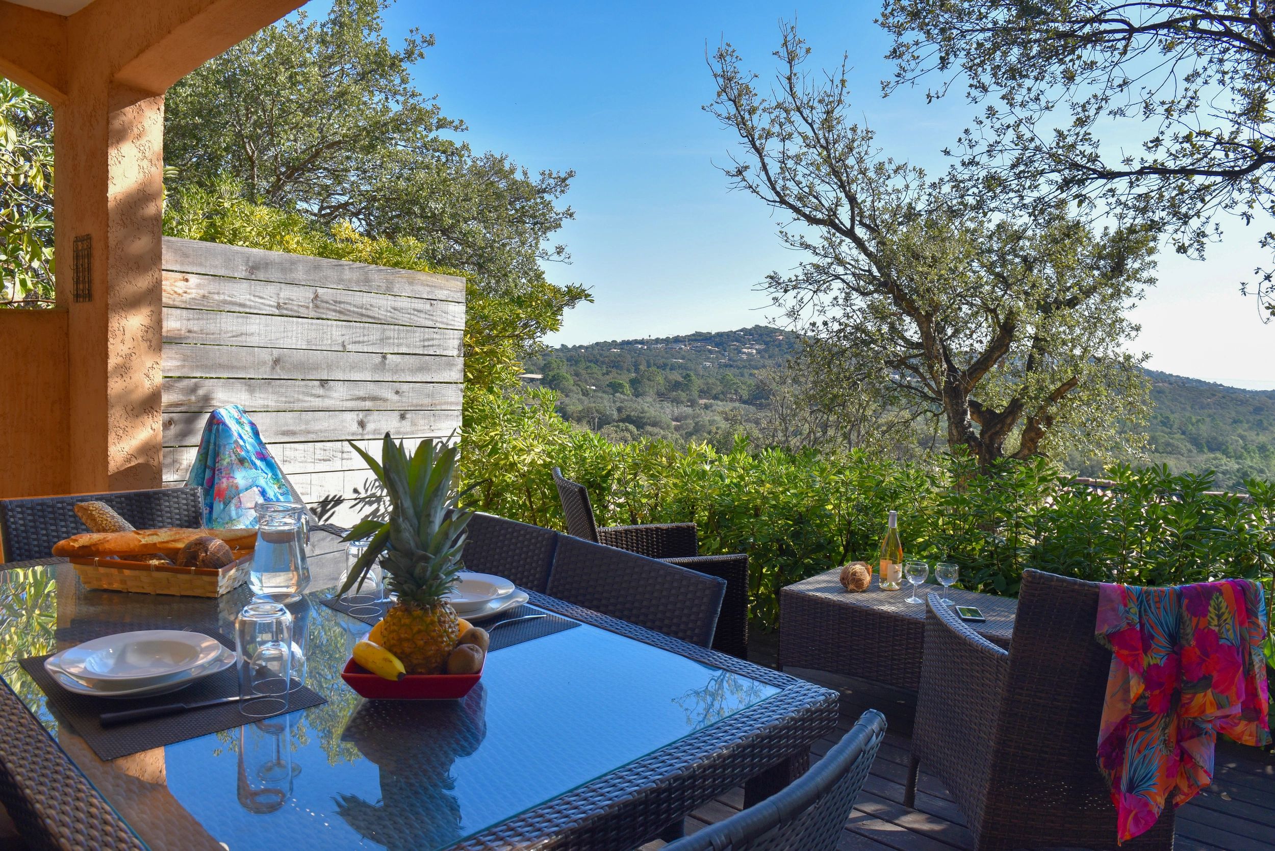 Villa de standing dans le sud de la Corse avec vue mer