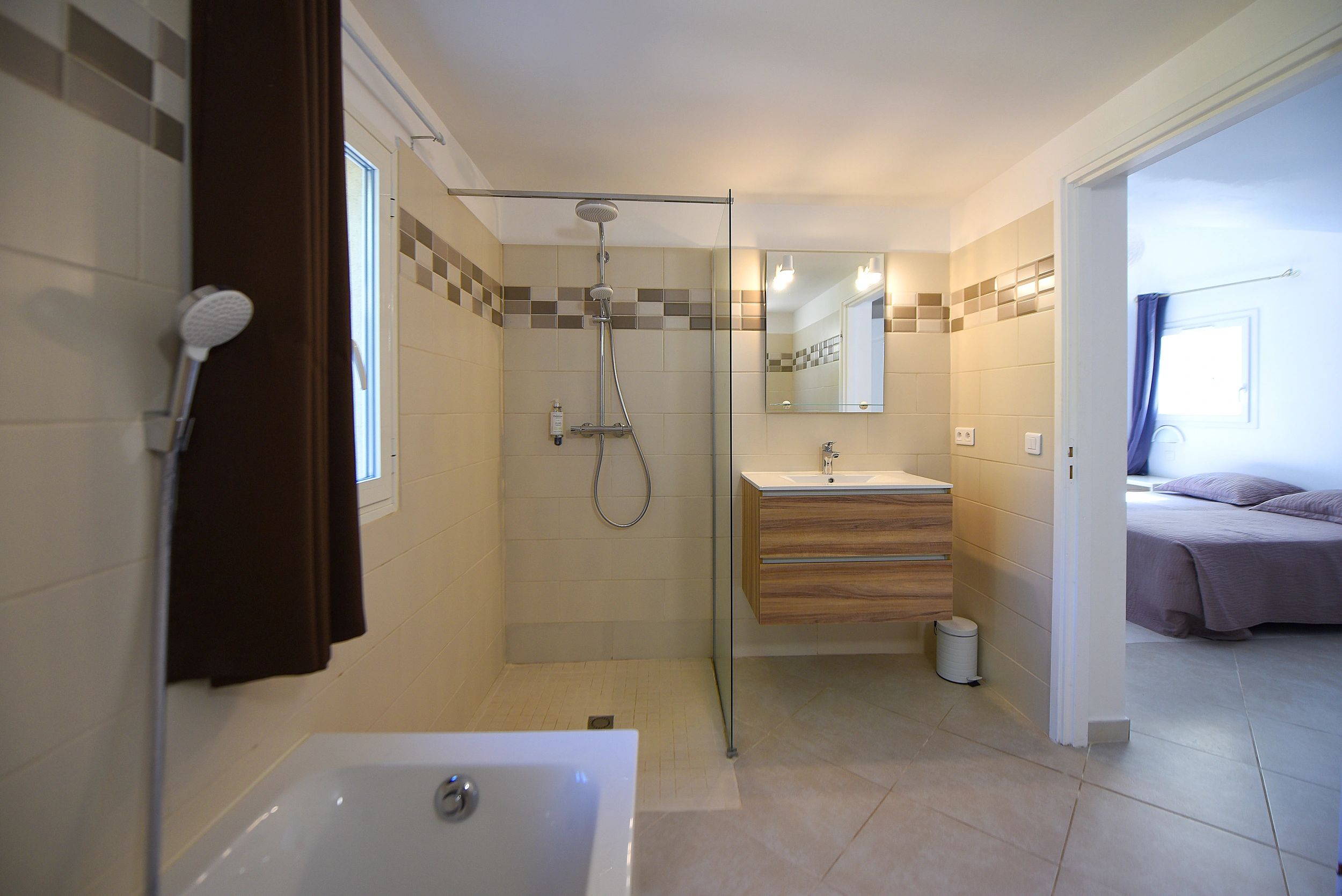 Villa vue mer à Porto-Vecchio avec grande salle de bain