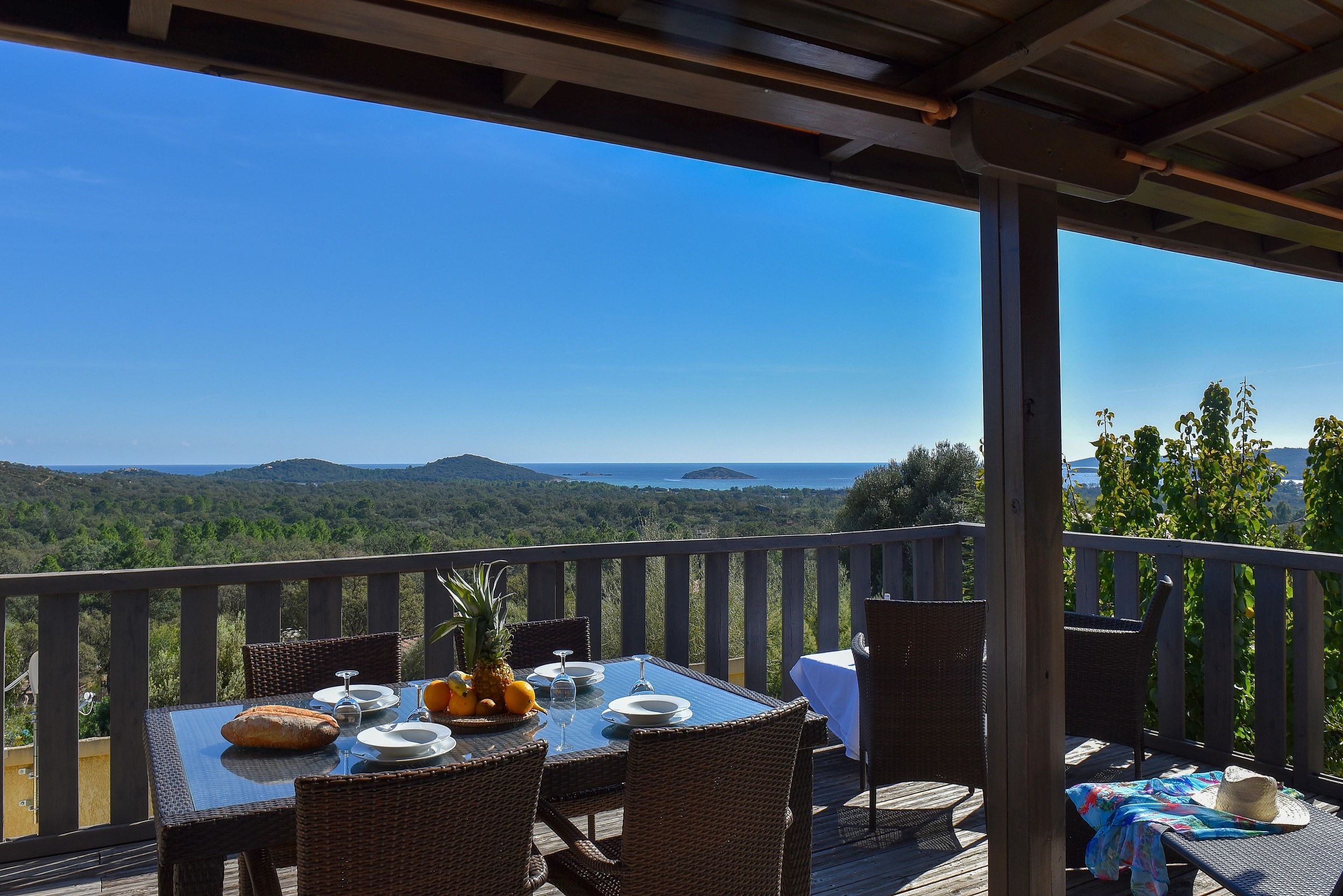 Villa avec terrasse et vue sur la mer à Porto-Vecchio