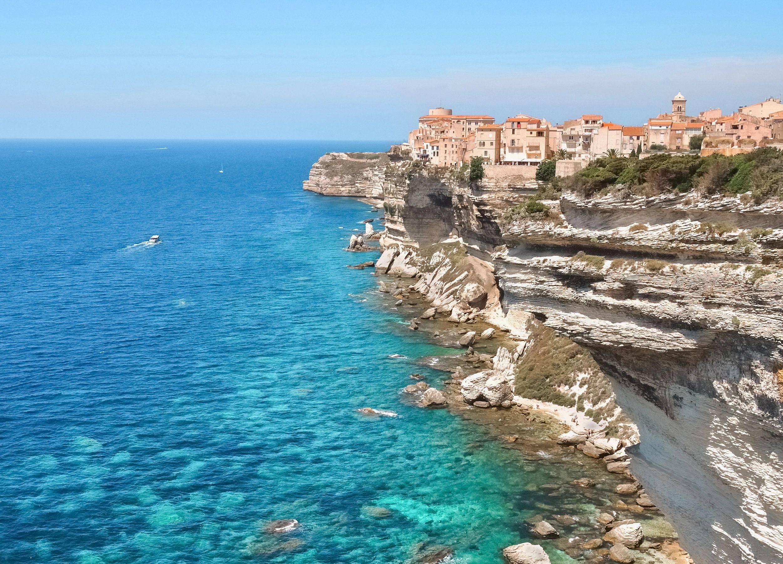 Les falaises de Bonifacio depuis notre résidence 4 étoiles à Porto-Vecchio